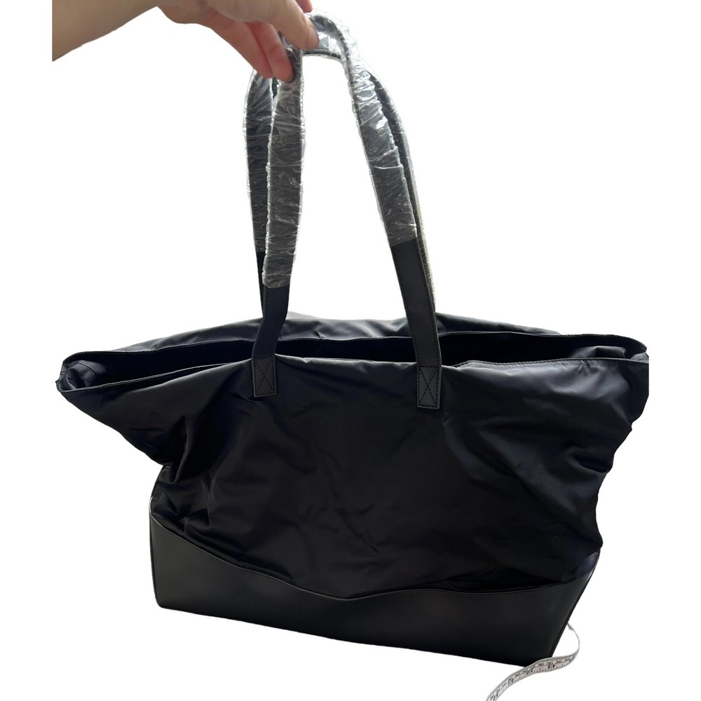 ATM Anthony Thomas Melillo Black Cow Leather Duffle Tote NWT And Dust Bag